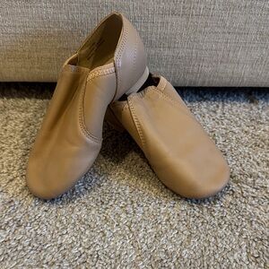 Jazz Shoes for Girls and Boys Slip-On Leather Dance Shoes